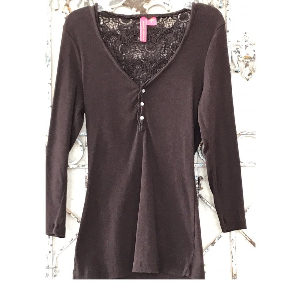 Charlotte top w/crystal buttons & lace back!